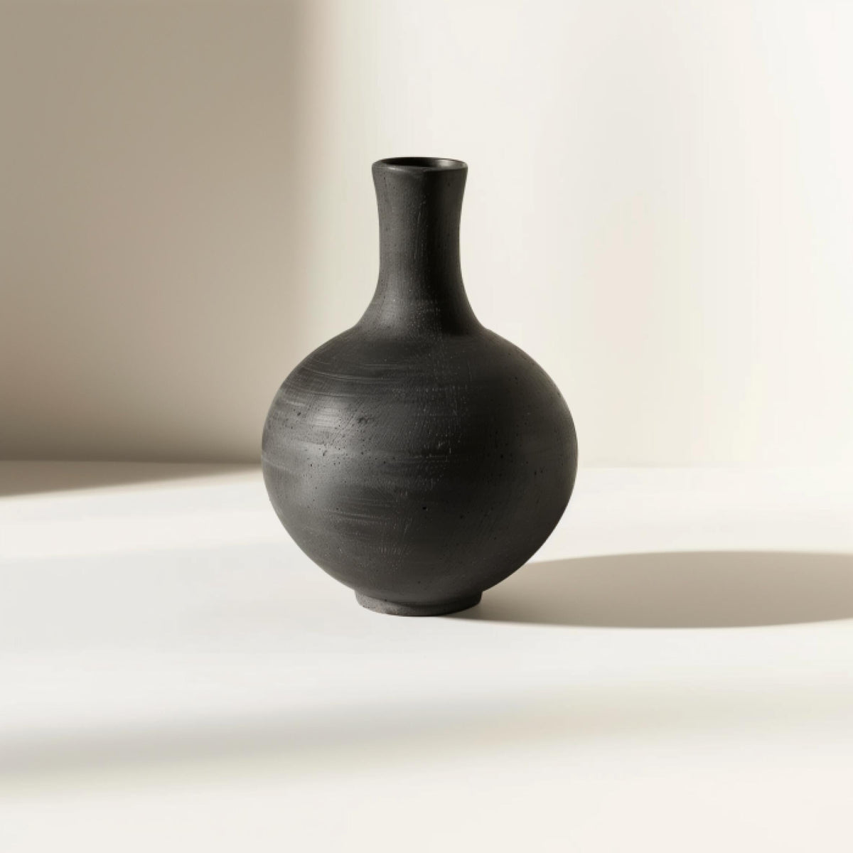 Flower Vase Retro Ceramic Vase European Style Living Room Ornaments Dried Flowers Stoneware Flower Ware Vases for Centerpieces(A)